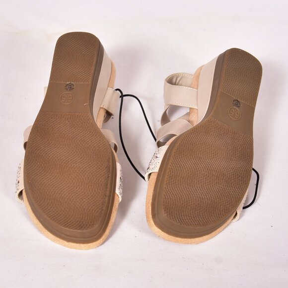 St. John's Bay Women's Tan Sandals Strappy Open Toe Size 6.5 - Picture 9 of 10